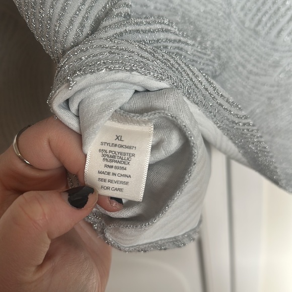 Sparkly long sleeve - Picture 6 of 8